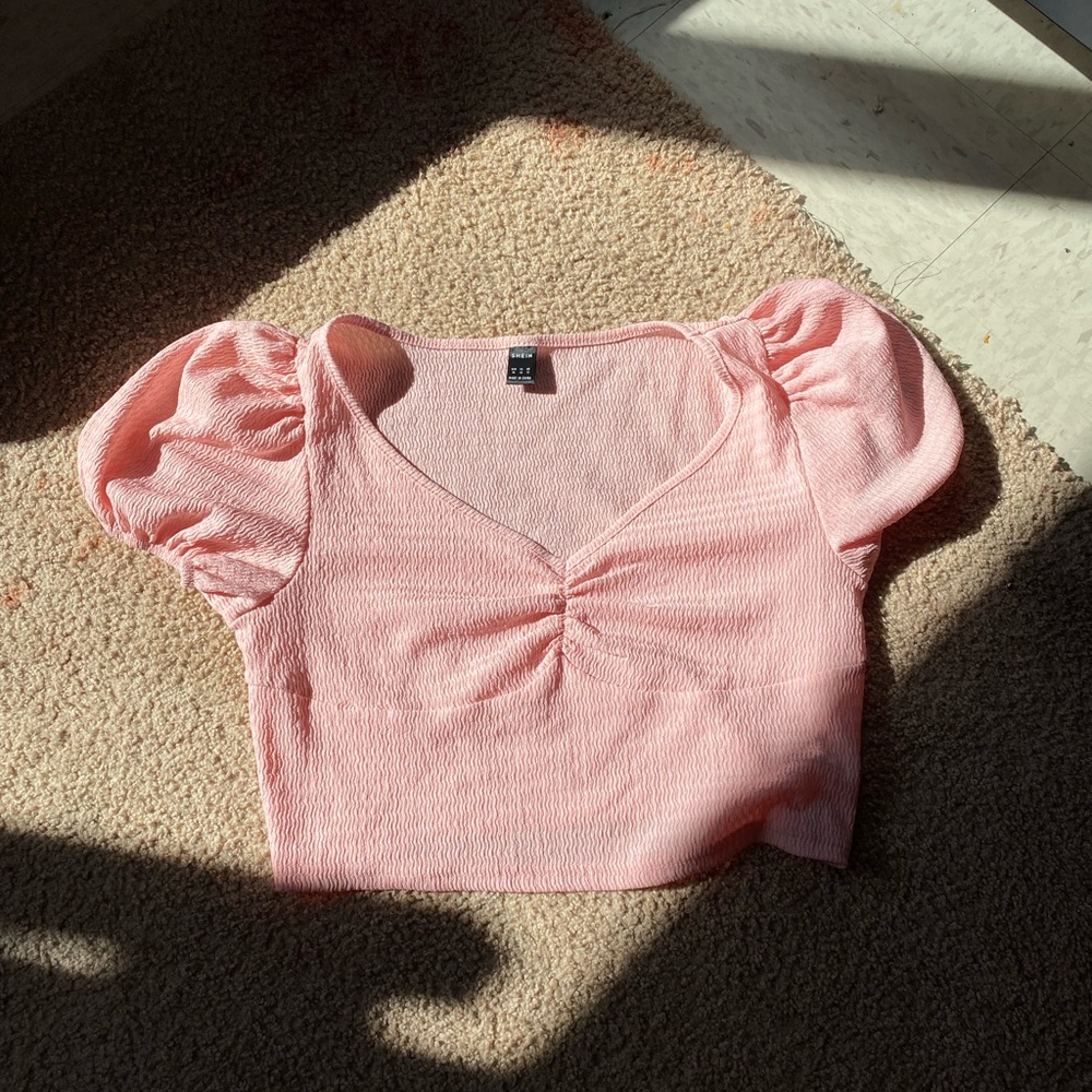 Pink puffy shoulder top💕 - Picture 4 of 5